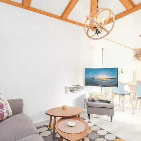 Kleine Ferienhaeuschen * Timmendorfer Strand